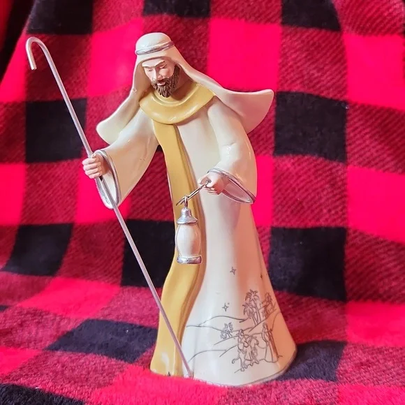 Hawthorne  Village, Christmas Holiday, Off-White Nativity Scene Set Decoration - Picture 6 of 16